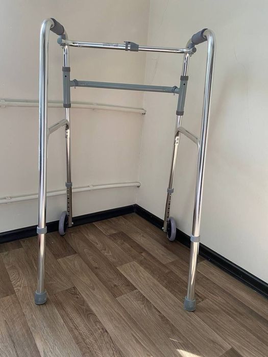 Ходунки для дорослих