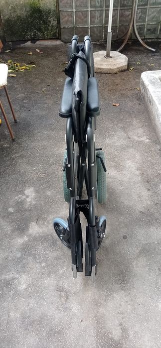 Cadeira de Rodas com pouco uso
