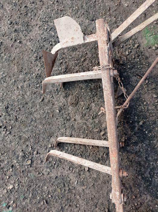 Підгортач ,плівак