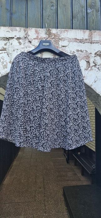 Жіноча спідниця гарна