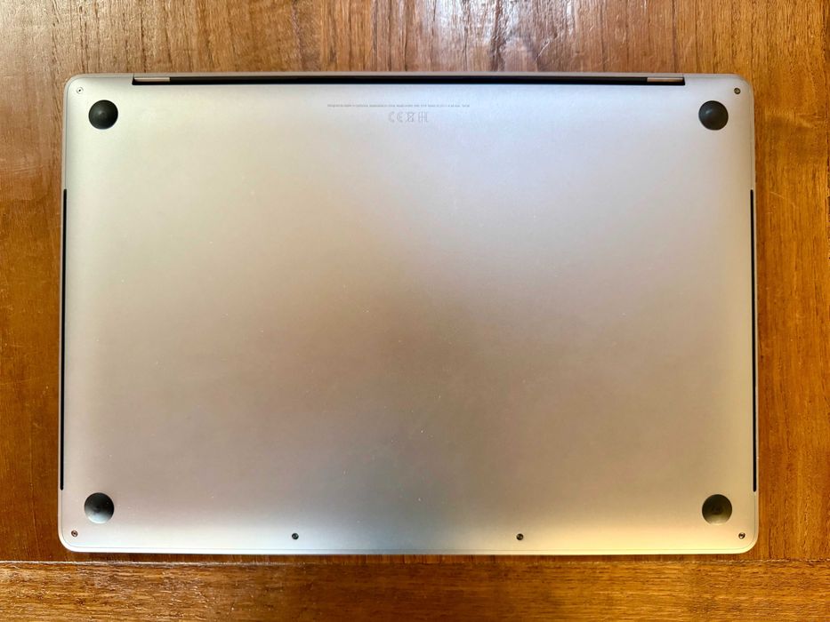 MacBook Pro 15" 2018 / 16GB RAM / 512GB SSD