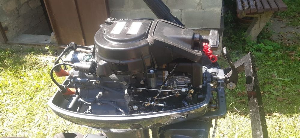 Човен надувний з двигуном Yamaha 15 (2т)