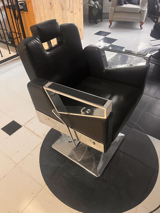 Krzesła fryzjerskie/barberskie