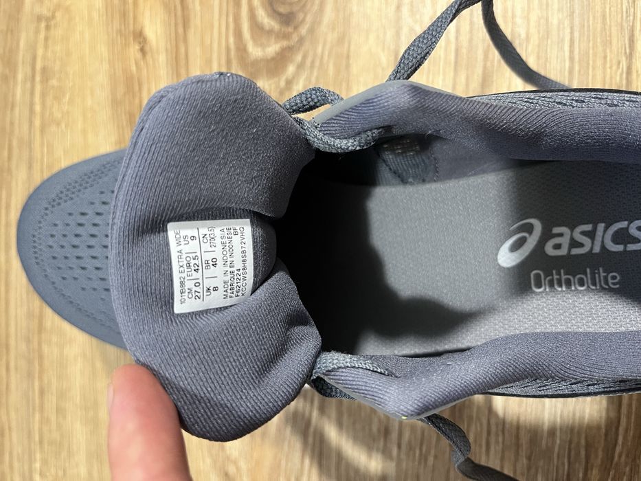 Кросівки asics gel contend 9 Нові.  Розмір 42,5(27 см.)