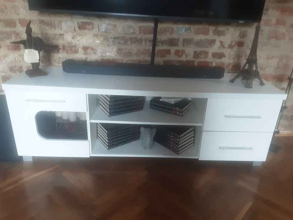 Meble do salonu pokoju dziennego.