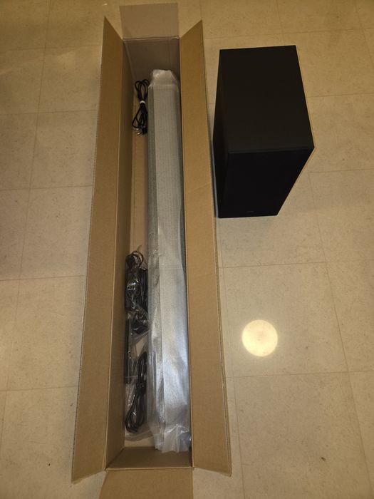 Soundbar Samsung HW-Q600B, como nova, para despachar.