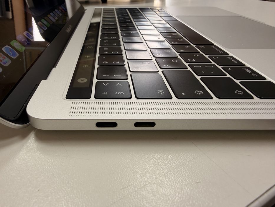 MacBook Pro A2159