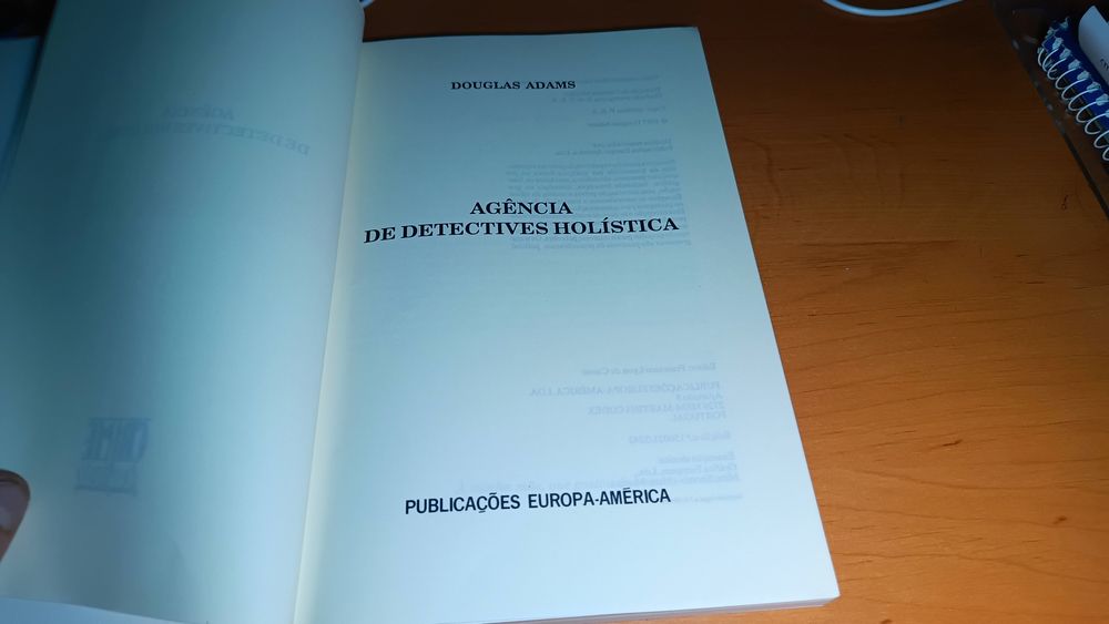A agência de detectives holística