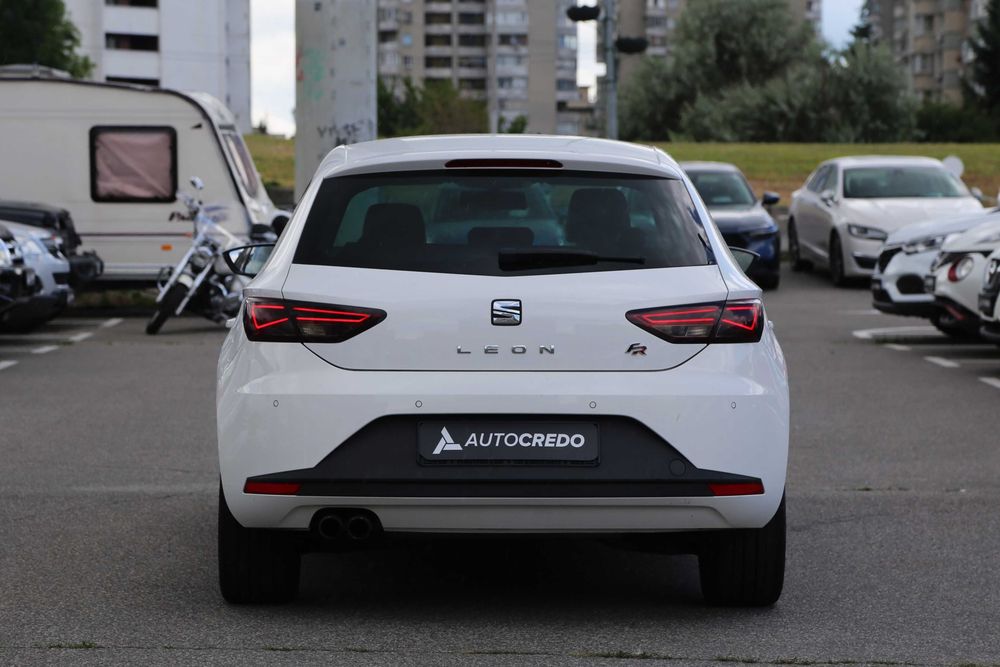 SEAT Leon 2015 Авто