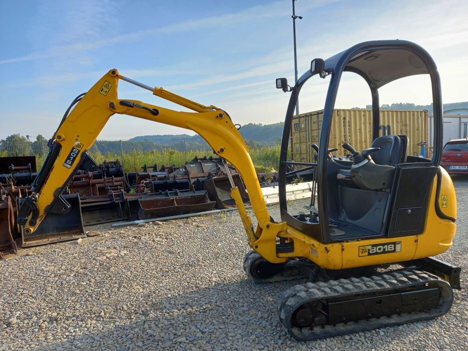 мини-экскаватор JCB 8018