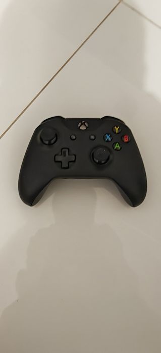 Xbox one+pad+gra