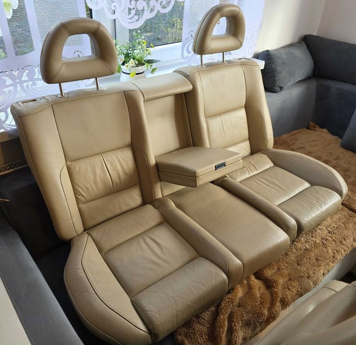 Skórzane fotele i kanapa Bora, Golf IV - jasne beżowe, skóra prawdziwa