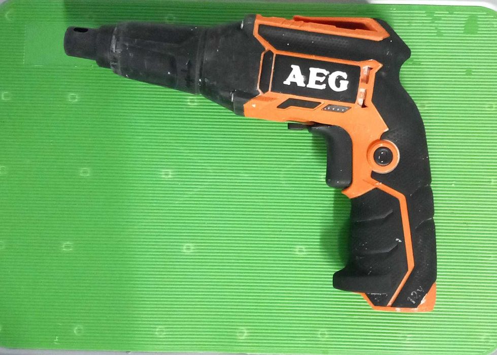 APARAFUSADEIRA AEG S/ FIO -  SEMI NOVA
