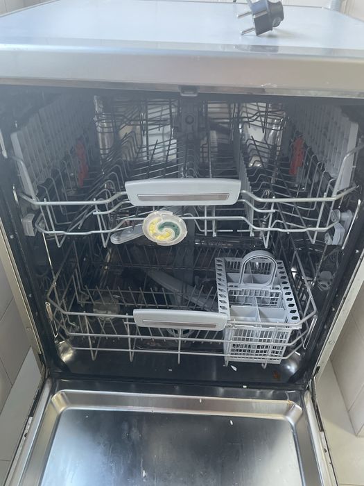 Maquina Loica Hotpoint Ariston Avariada