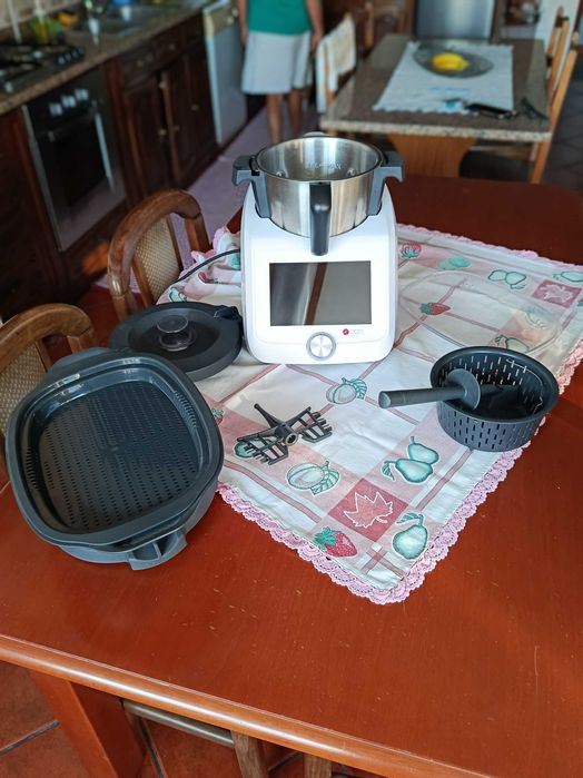 Robô de Cozinha Monsieur Cuisine