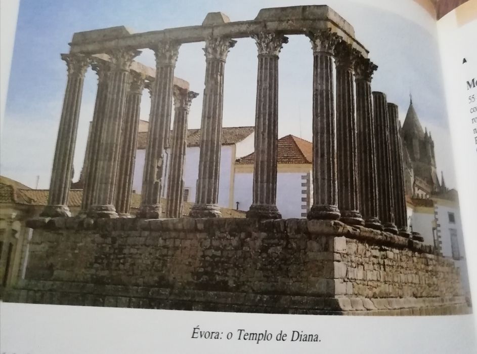 Livro "Guia Turístico de Portugal"