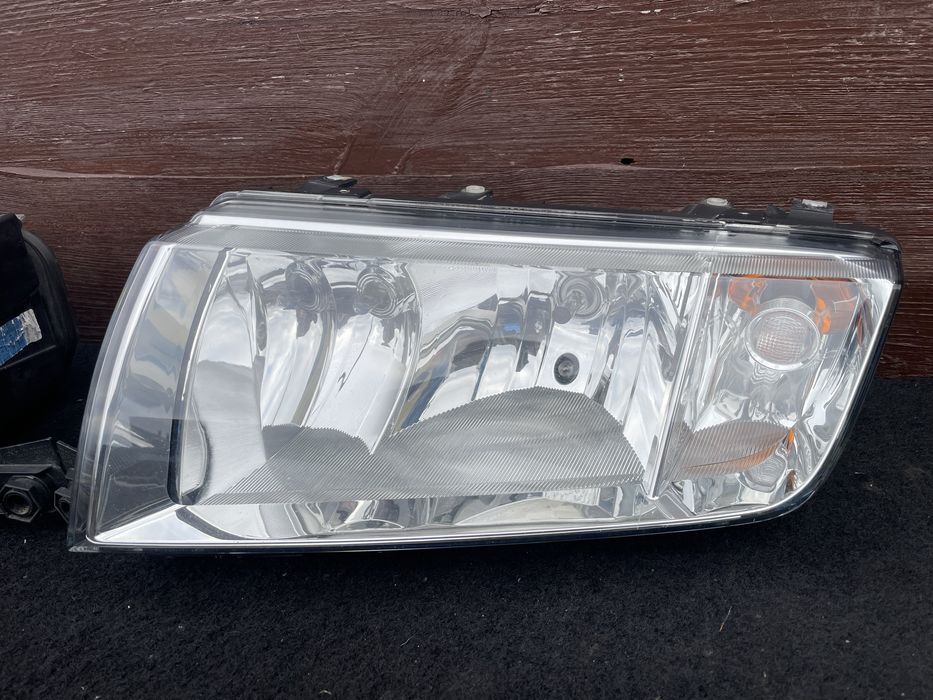 Фари, фара, ліхтарі передні Skoda Fabia 1 Шкода Фабія 1