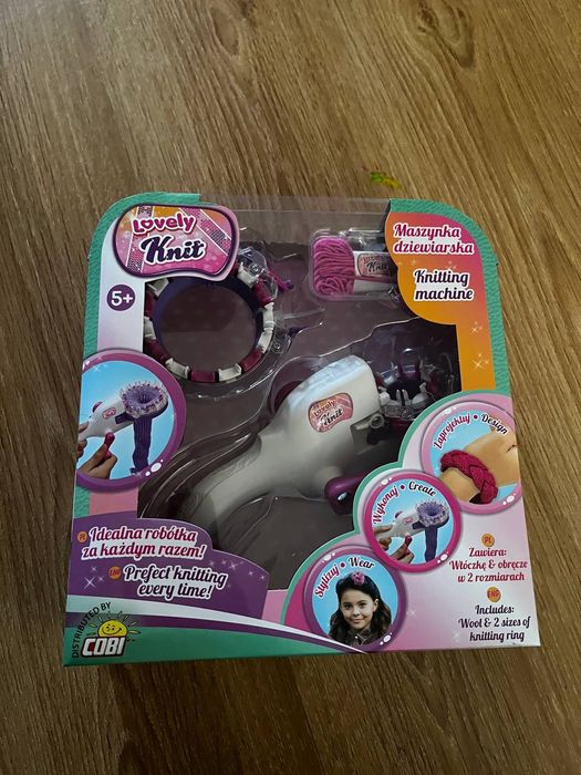 Maszynka dziewiarska dla dziewczynki. Nowe