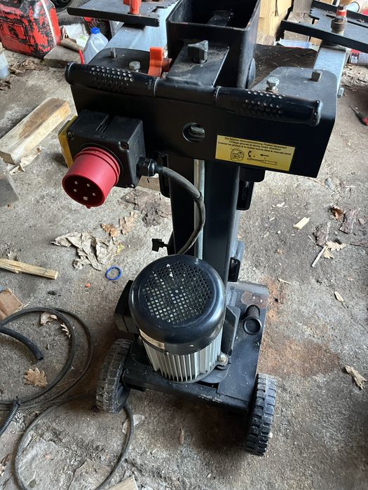 Łuparka hydrauliczna WoodStar LV88 8T