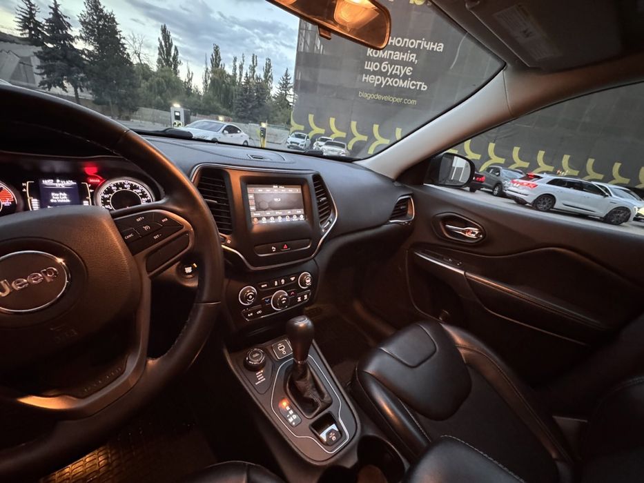 Jeep Cherokee 2019 4*4