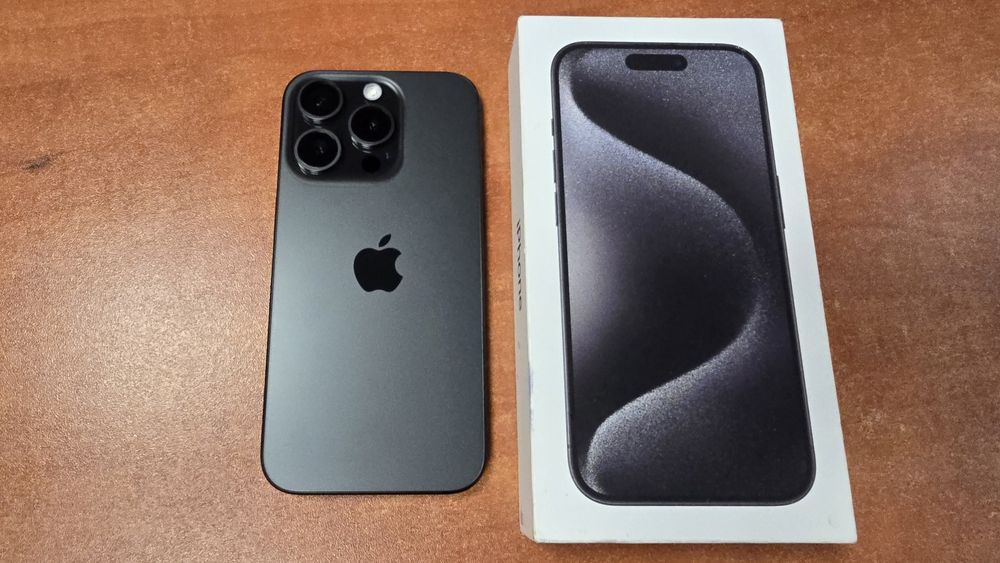 iPhone 15 Pro 128GB czarny, stan bdb