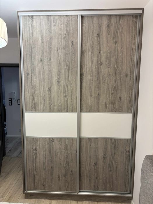 Szafa zabudowana szara