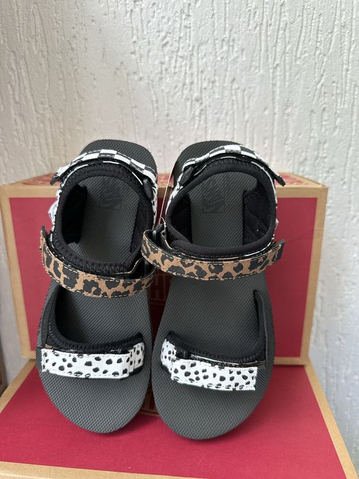Босоніжки/ сандалі vans оригінал