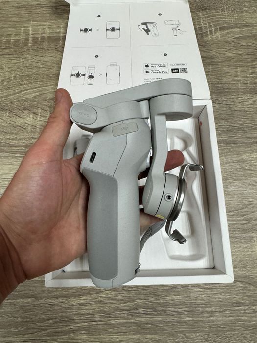 Cтабілізатор DJI Osmo Mobile 4  Магазин Гарантія OM 5