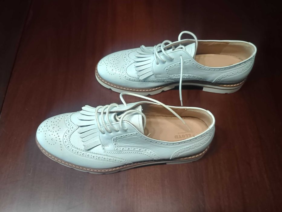 Жіночі лофери преміум якості від фірми Lloyd