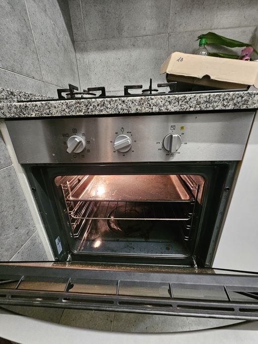 Fogão a gas e forno electrico Zanussi