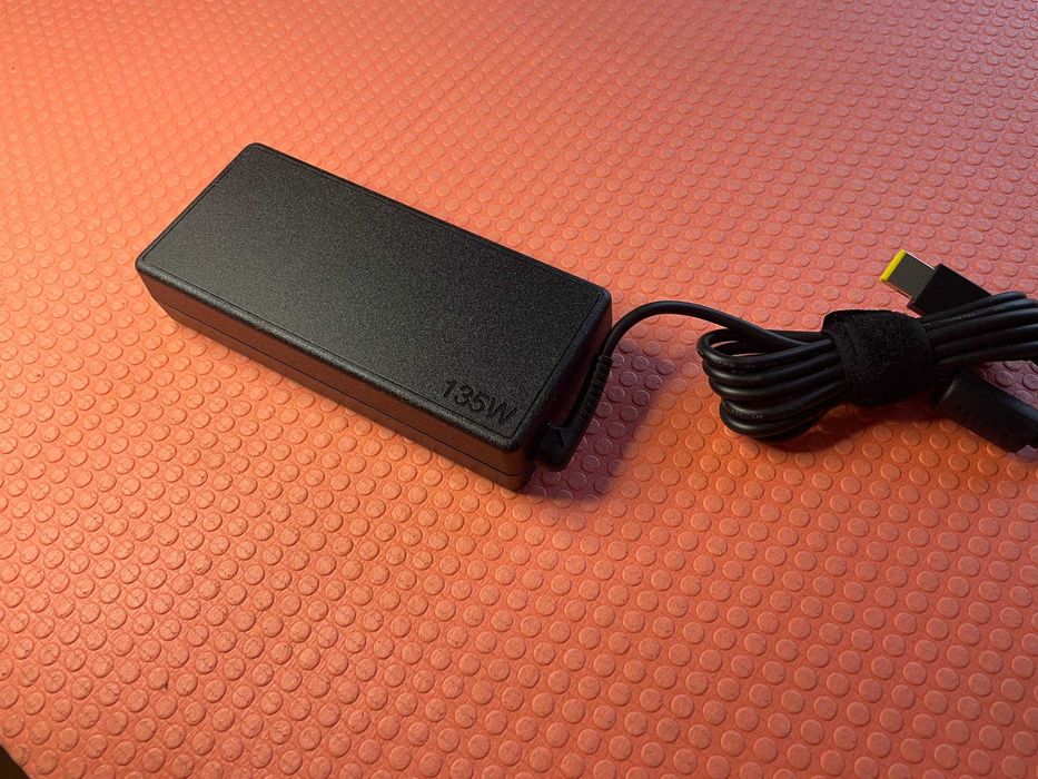 Блок живлення, зарядка Lenovo 20v 6.75a 135w Square Yellow USB + PIN  Оригінал