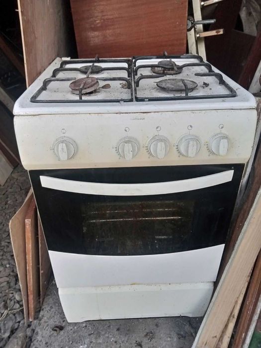 Продається газова 4-х камфорна плита з духовкою.
