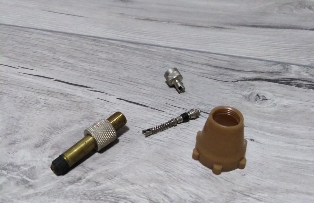 Ремкомплект вентиля камеры мтз, юмз