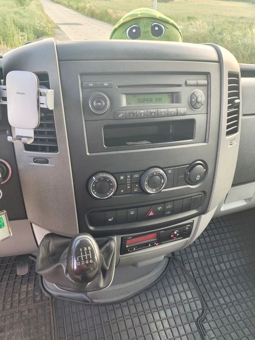 VW CRAFTER 2.5tdi średniak klima, hak, dobry stan