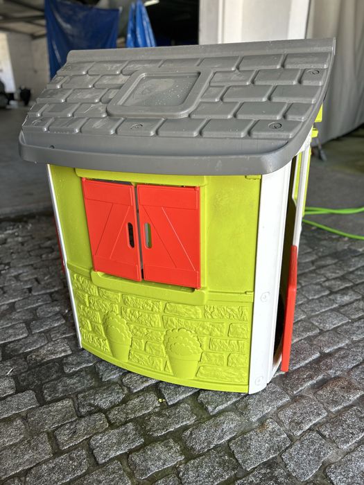 Vendo casinha de brincar