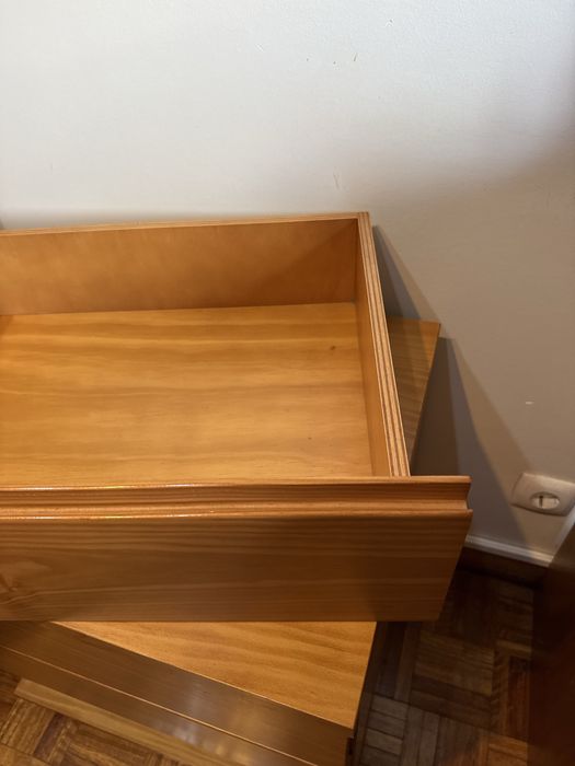 Mesa de cabeceira