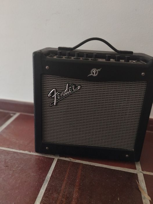 Colunas de guitarras eletrica