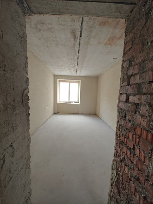 Продаж 3 кім. Сира. Цегляний будинок.  4 поверх