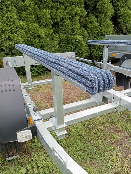 Płoza  komplet do montazu 1szt do przyczepy podlodziowej z podporami i