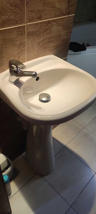 Umywalka z Nogą Cersanit + Bateria