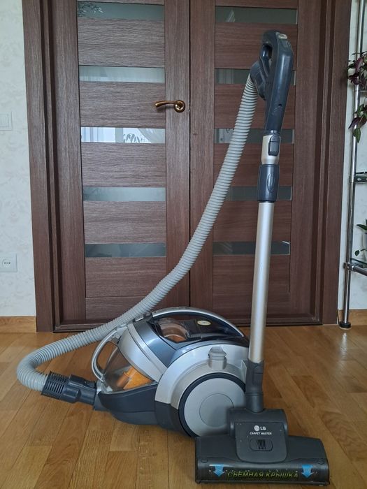 Продам пилисос  LG