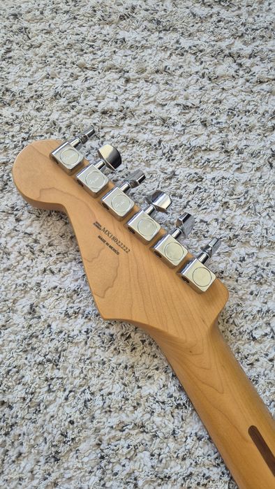 Guitarra Fender Stratocaster Player Polar White 2018