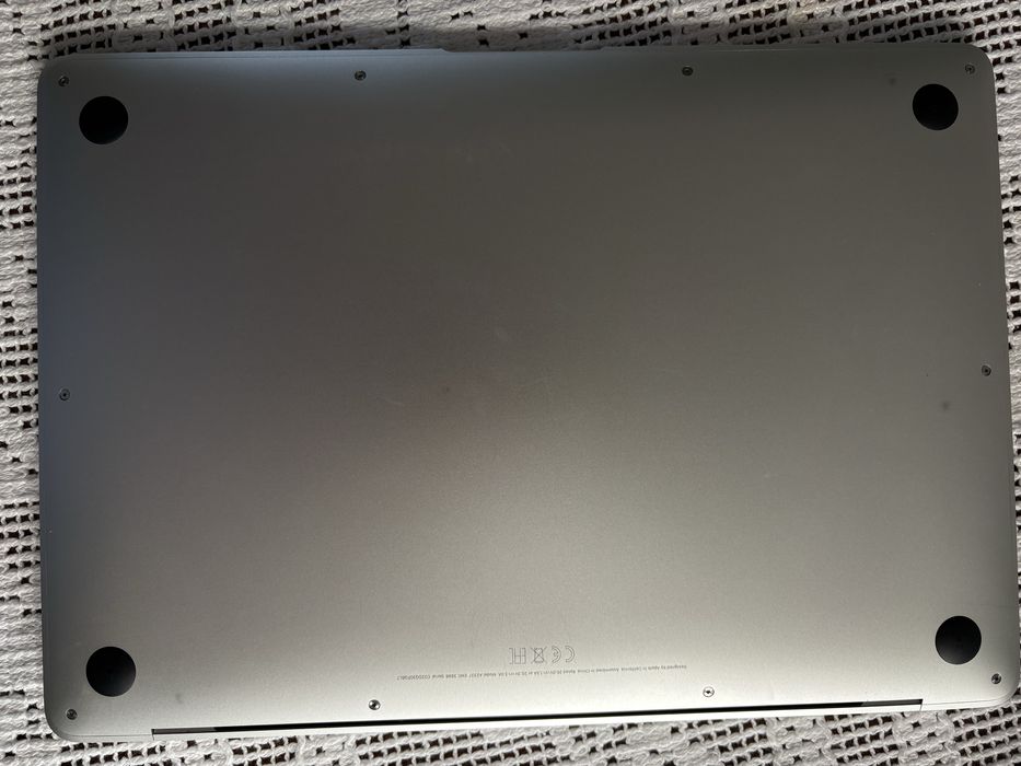MacBook Air M1 8GB/256GB - Completo(caixa e fatura) + Oferta capa PT