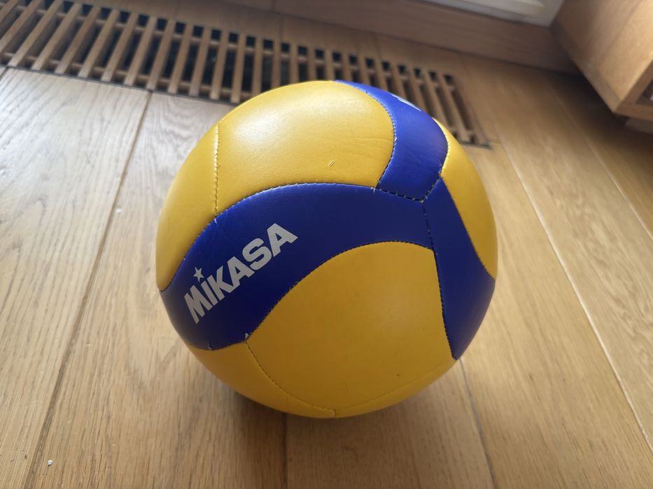 Jak nowa piłka siatkowa Mikasa V370W