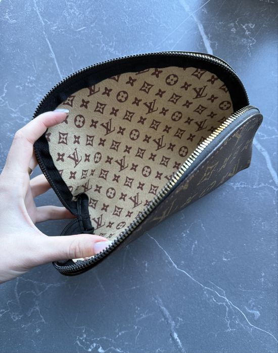 Косметичка Louiss Vuitton