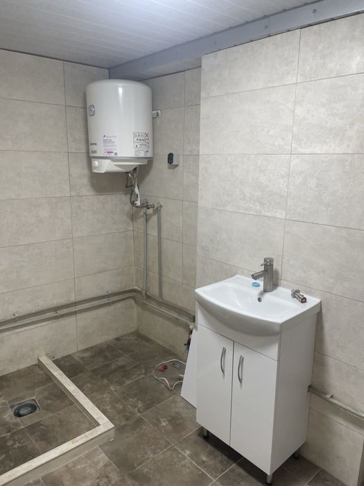 Здається гараж .Південо-Кільцева