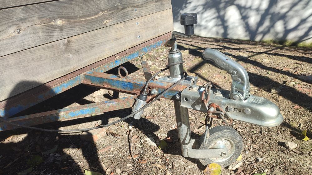 Atrelado 350kg, eixo reforçado, molas