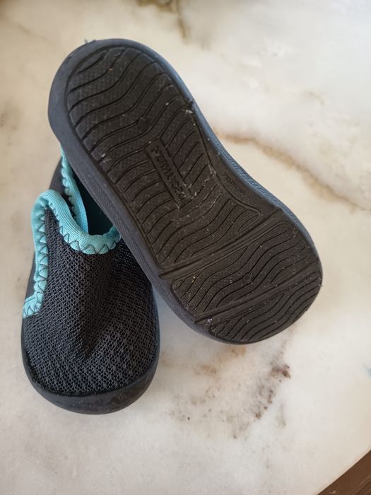Sapatos bebé piscina