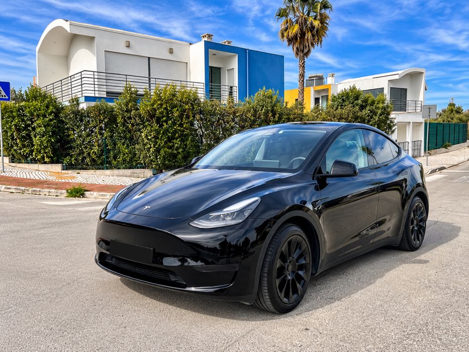Tesla Model Y 2023 Standard Range 80.000km — photo 3