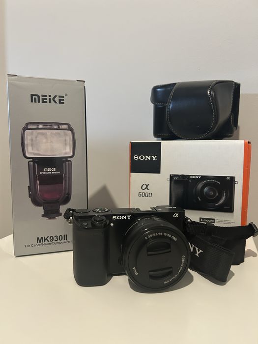 Sony a6000 + dodatki + lampa